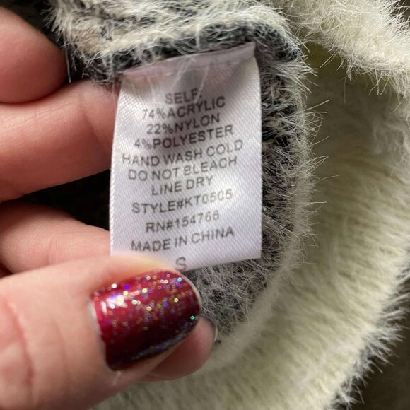 Women's Size Small Sweater - Picture 3 of 4